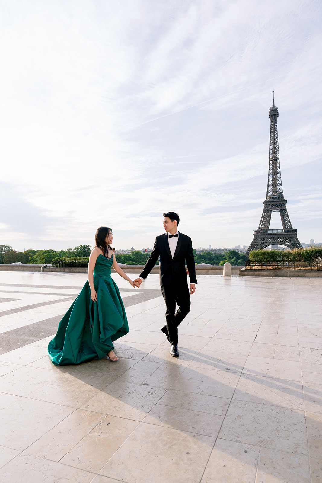Romantic couple portrait at Trocadero overlooking the Eiffel Tower