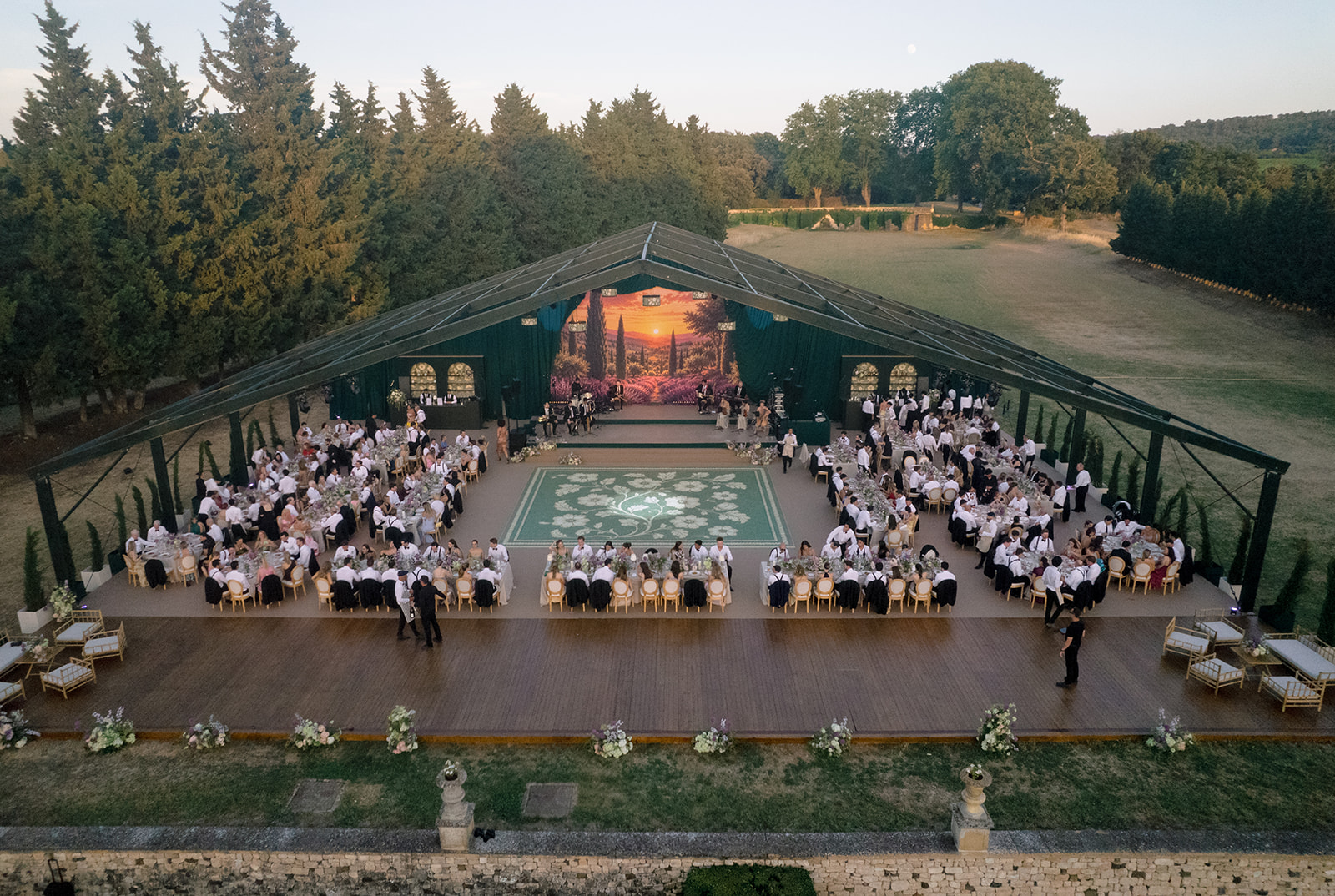 dinner guest wedding