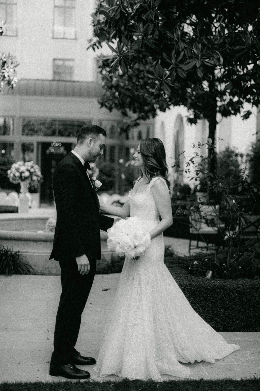 Candid newlywed portrait in the Ritz Paris garden