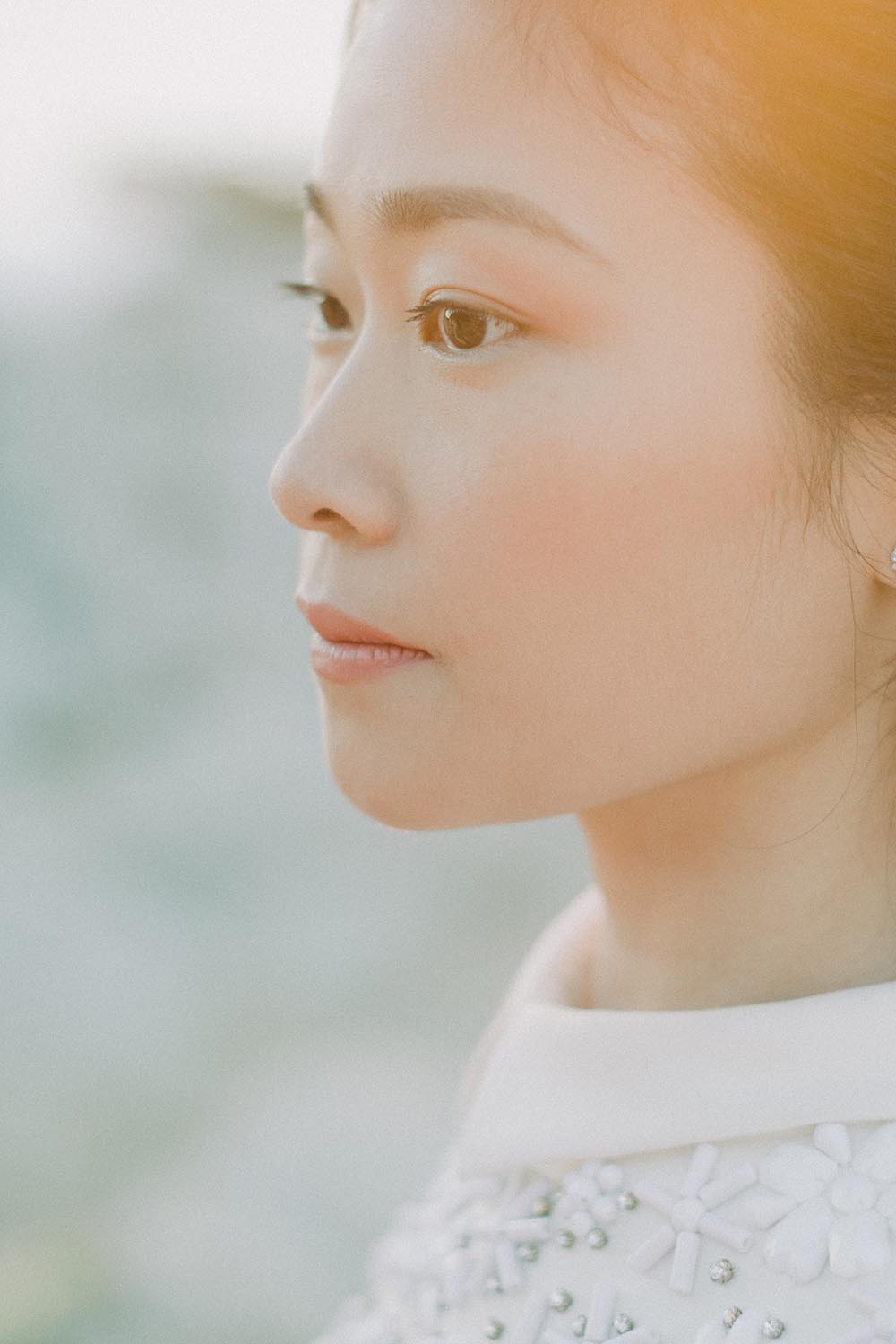 portrait de femme a contre jour