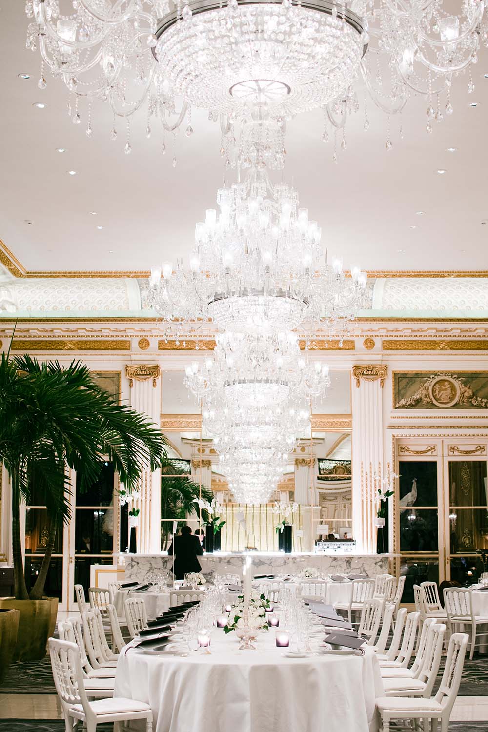 restaurant le lobby de l hotel peninsula paris