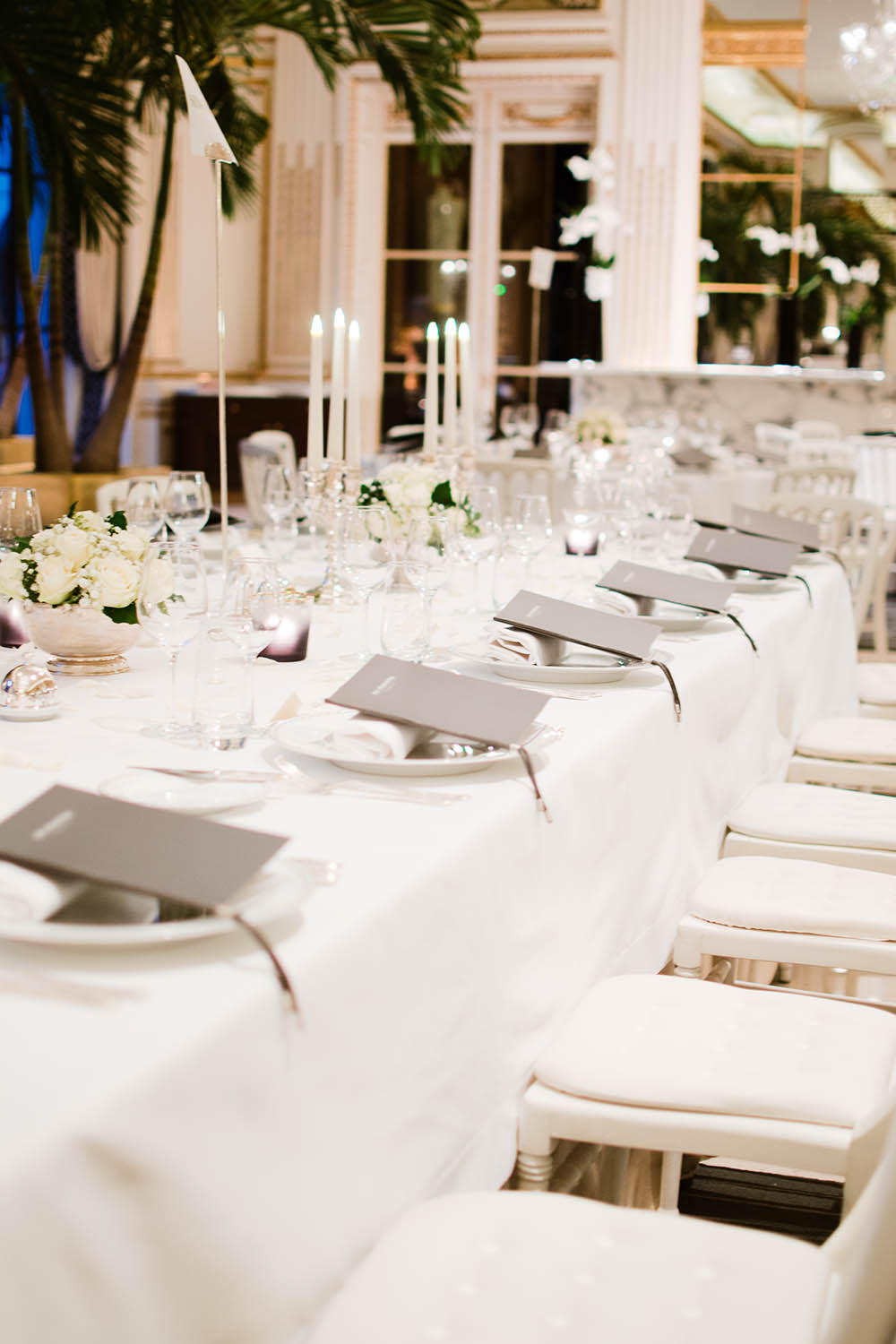 table de mariage dans le restaurant du peninsula