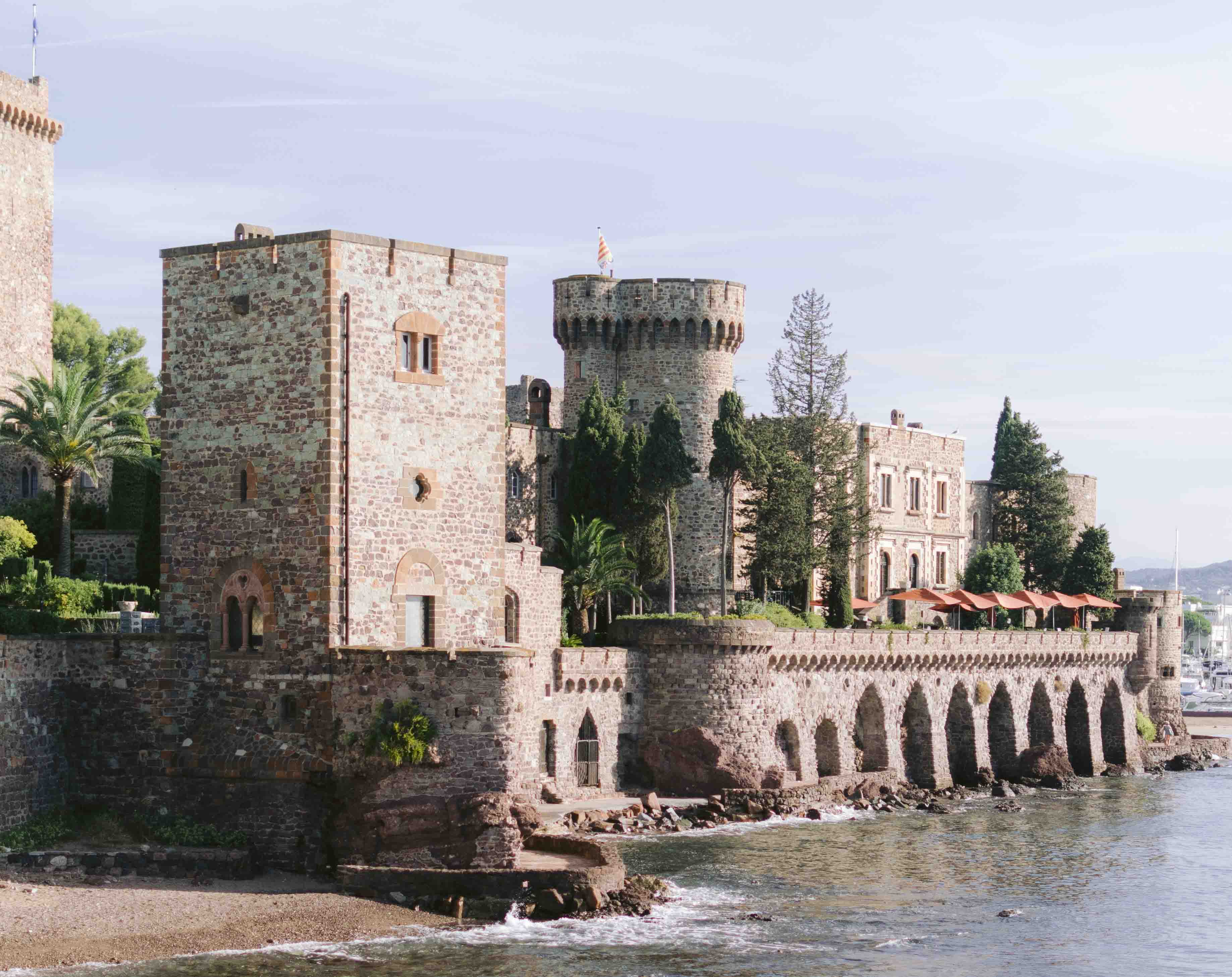 Le chateau la napoule à mandelieu dans les alpes maritimes