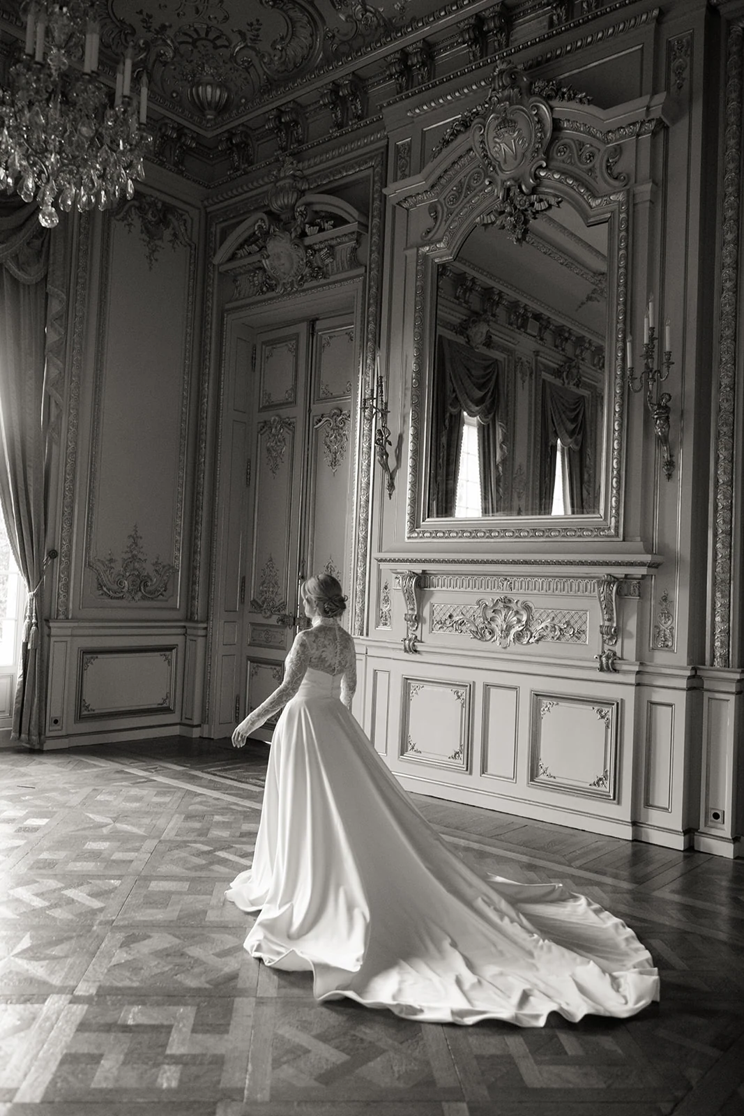 Bride walking toward a palace window at Shangri-La Paris