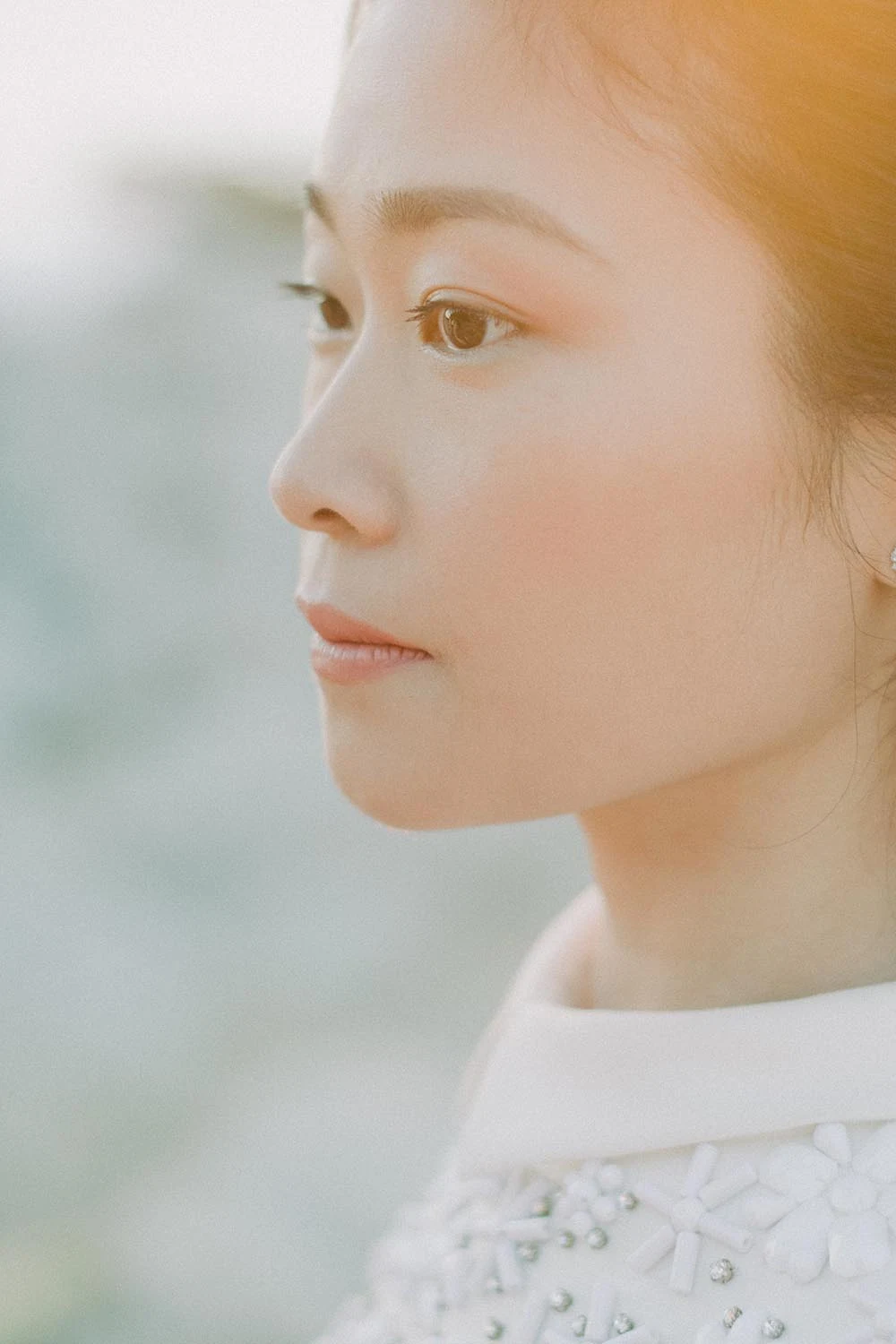 portrait de femme a contre jour