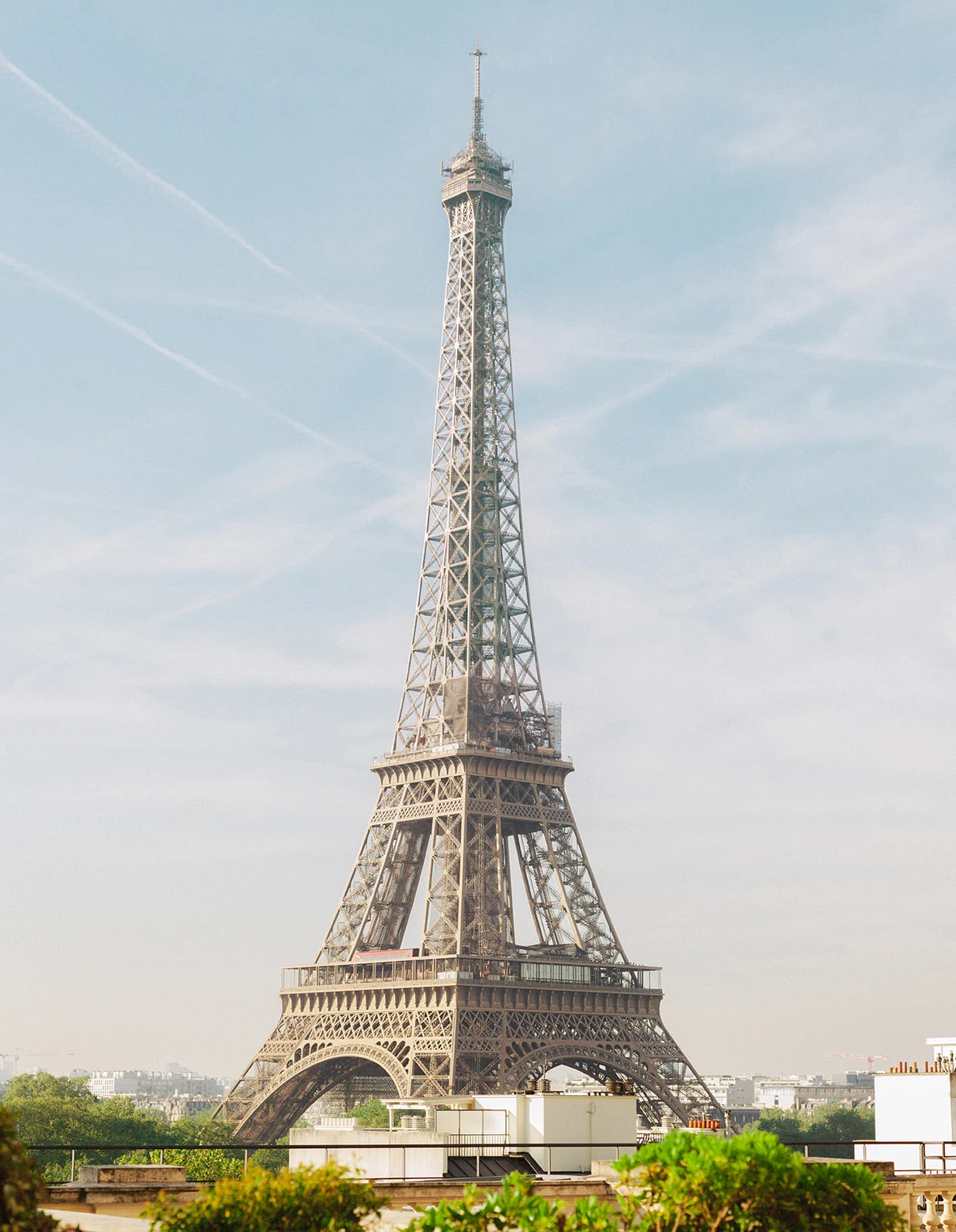 Couple on a Shangri-La Paris terrace with an Eiffel Tower view